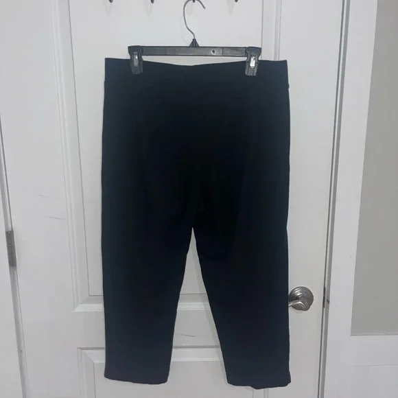 Pure Jill Slim Leg Black Cropped Pants - Picture 2 of 3